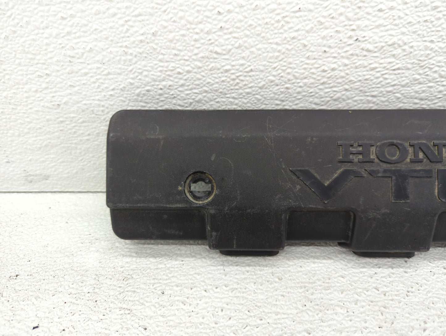 2004 Honda Civic Engine Cover - Oemusedautoparts1.com