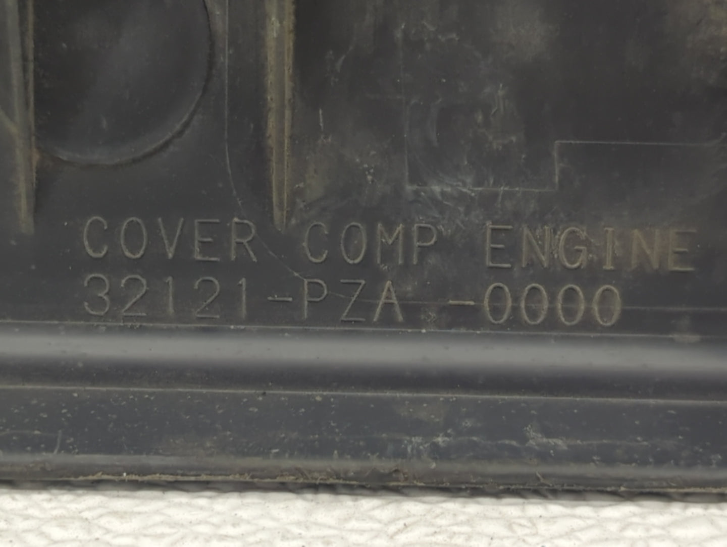 2004 Honda Civic Engine Cover - Oemusedautoparts1.com