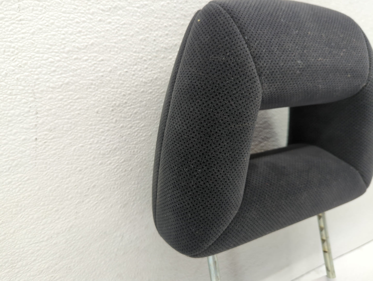 2001-2005 Honda Civic Headrest Head Rest Front Driver Passenger Seat Fits Fits 2001 2002 2003 2004 2005 OEM Used Auto Parts 