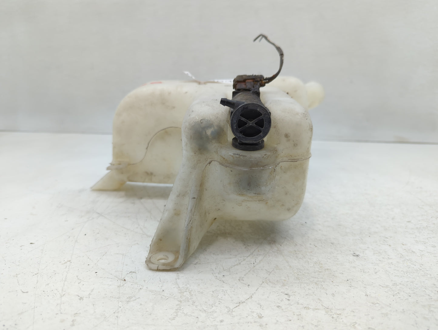 2004-2005 Honda Civic Windshield Washer Fluid Reservoir Bottle Oem - Oemusedautoparts1.com