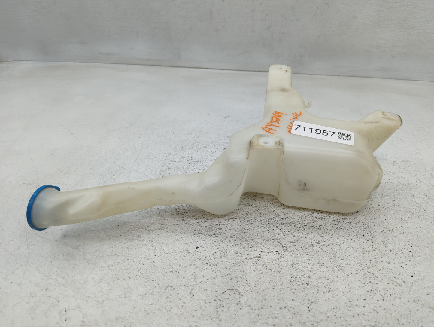 2004-2005 Honda Civic Windshield Washer Fluid Reservoir Bottle Oem - Oemusedautoparts1.com