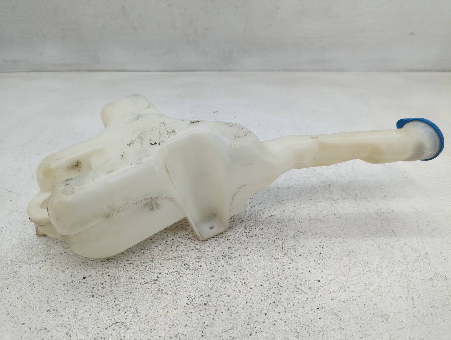 2004-2005 Honda Civic Windshield Washer Fluid Reservoir Bottle Oem - Oemusedautoparts1.com