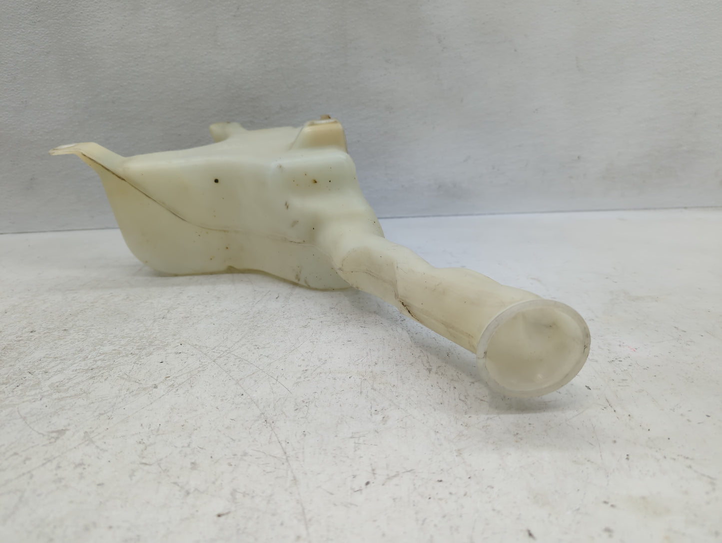 2004-2005 Honda Civic Windshield Washer Fluid Reservoir Bottle Oem - Oemusedautoparts1.com