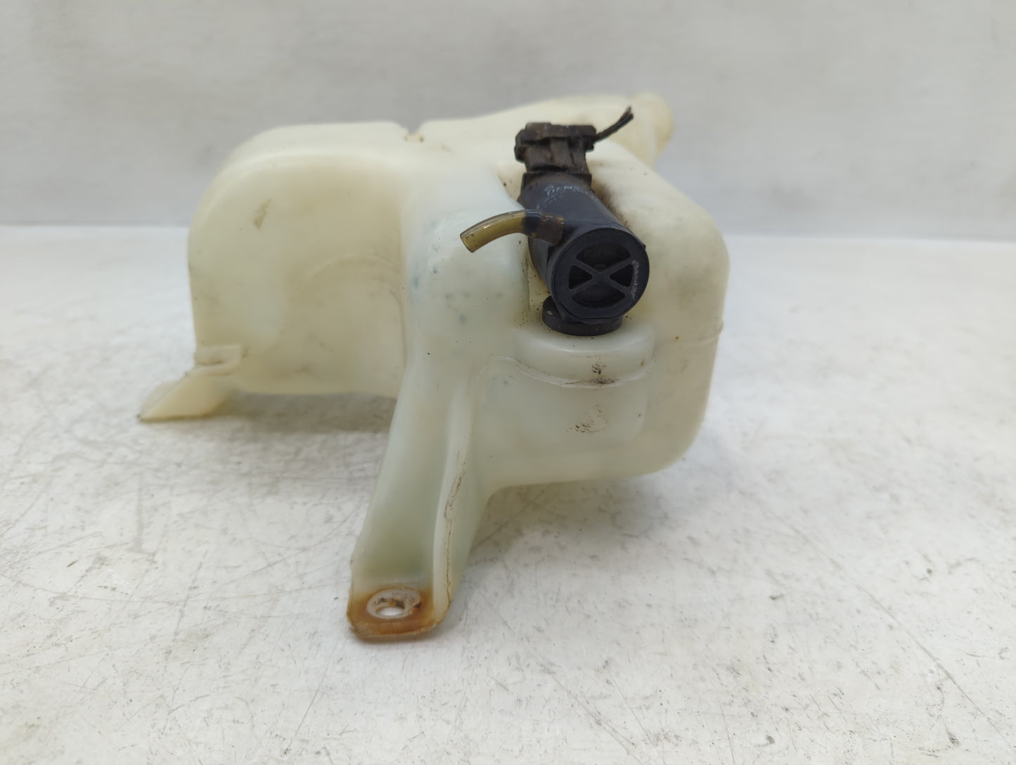2004-2005 Honda Civic Windshield Washer Fluid Reservoir Bottle Oem - Oemusedautoparts1.com