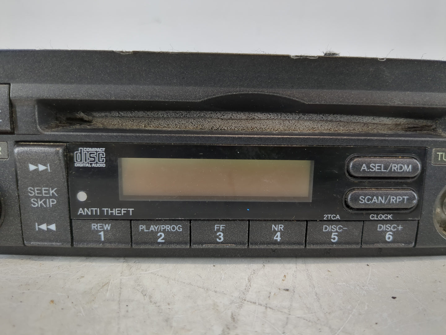 2004-2005 Honda Civic Radio AM FM Cd Player Receiver Replacement P/N:39101-S5A-A210-M1 Fits Fits 2004 2005 OEM Used Auto Par