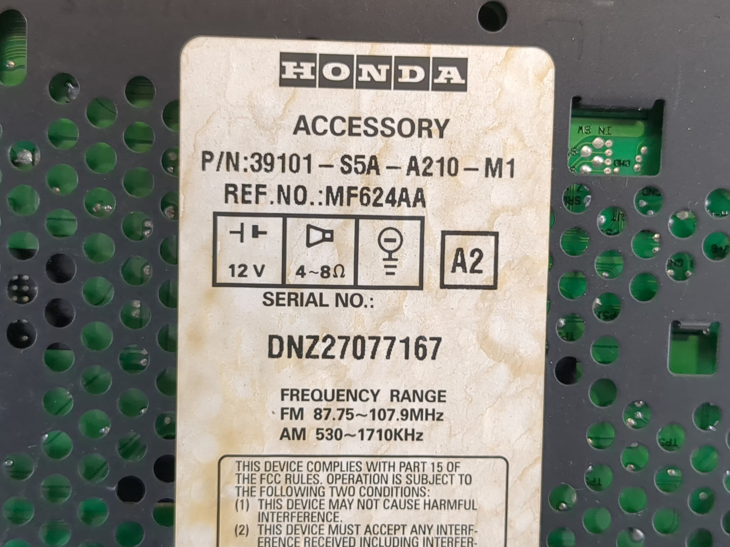 2004-2005 Honda Civic Radio AM FM Cd Player Receiver Replacement P/N:39101-S5A-A210-M1 Fits Fits 2004 2005 OEM Used Auto Par