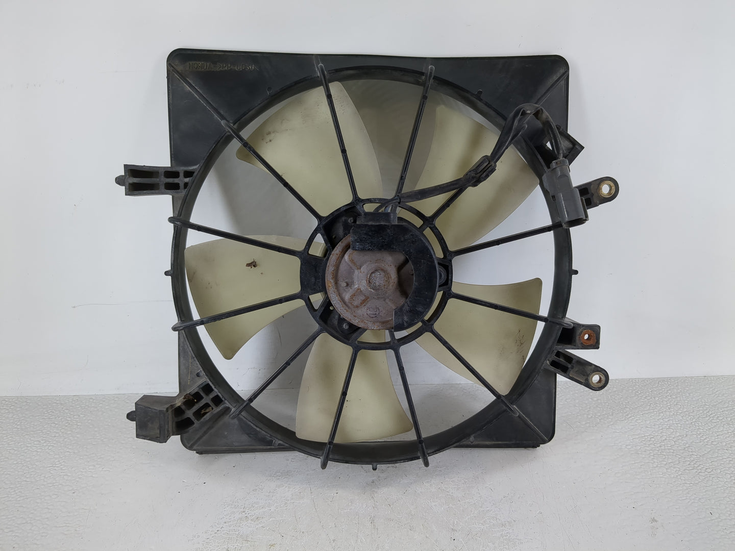 2001-2005 Honda Civic Electric Radiator Cooling Fan Motor Assembly - Oemusedautoparts1.com