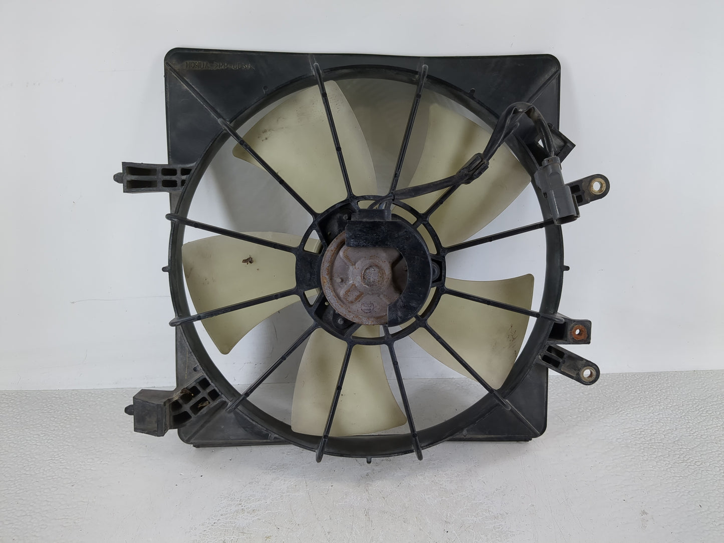 2001-2005 Honda Civic Electric Radiator Cooling Fan Motor Assembly - Oemusedautoparts1.com