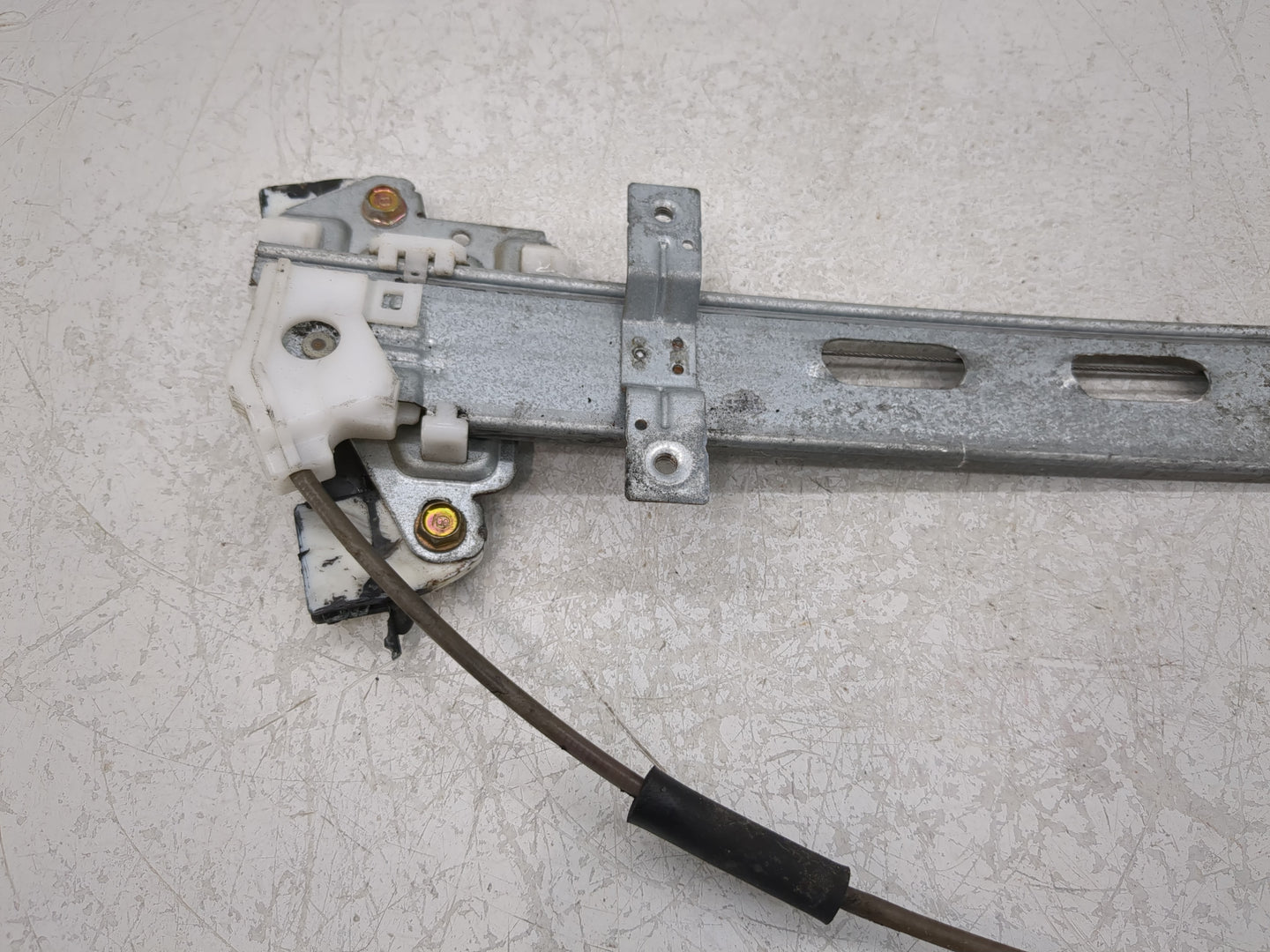 2003-2005 Honda Civic Used Driver Left Front Window Regulator - Oemusedautoparts1.com