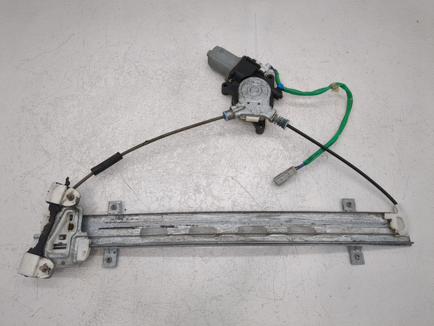 2003-2005 Honda Civic Driver Left Front Window Regulator - Oemusedautoparts1.com