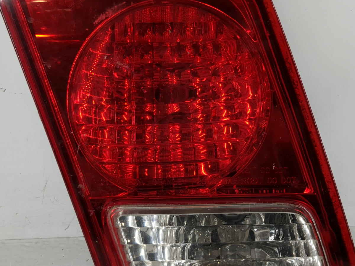2003-2005 Honda Civic Driver Left Side Deck Lid Mounted Tail Light 992810 - Oemusedautoparts1.com