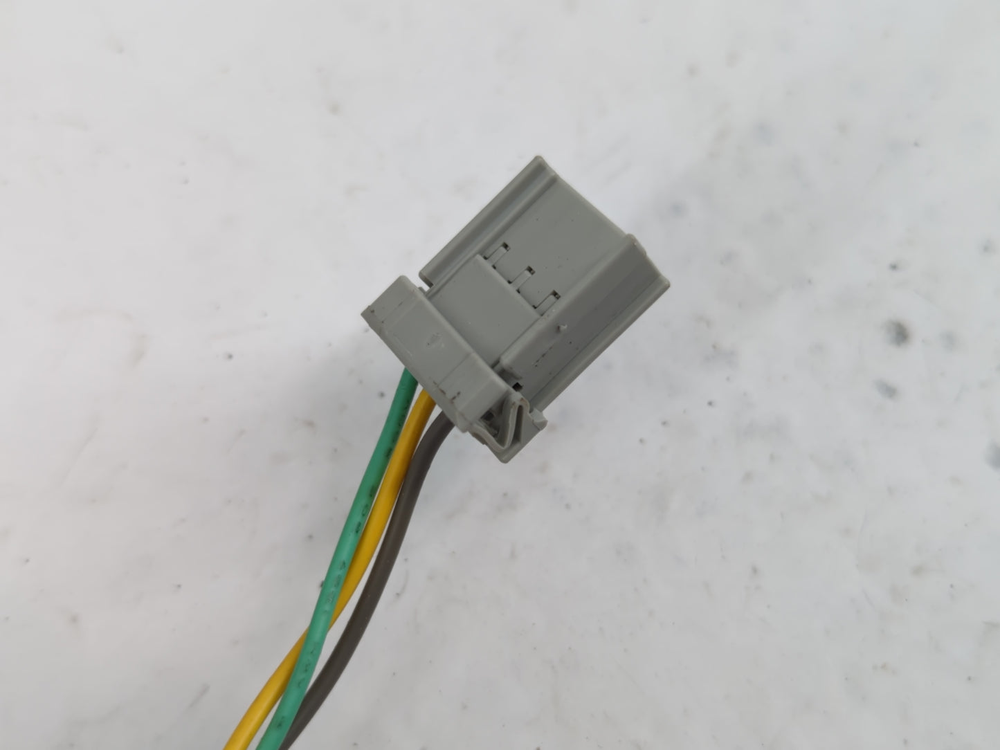 2002-2006 Honda Cr-v Driver Left Side View Manual Door Mirror - Oemusedautoparts1.com