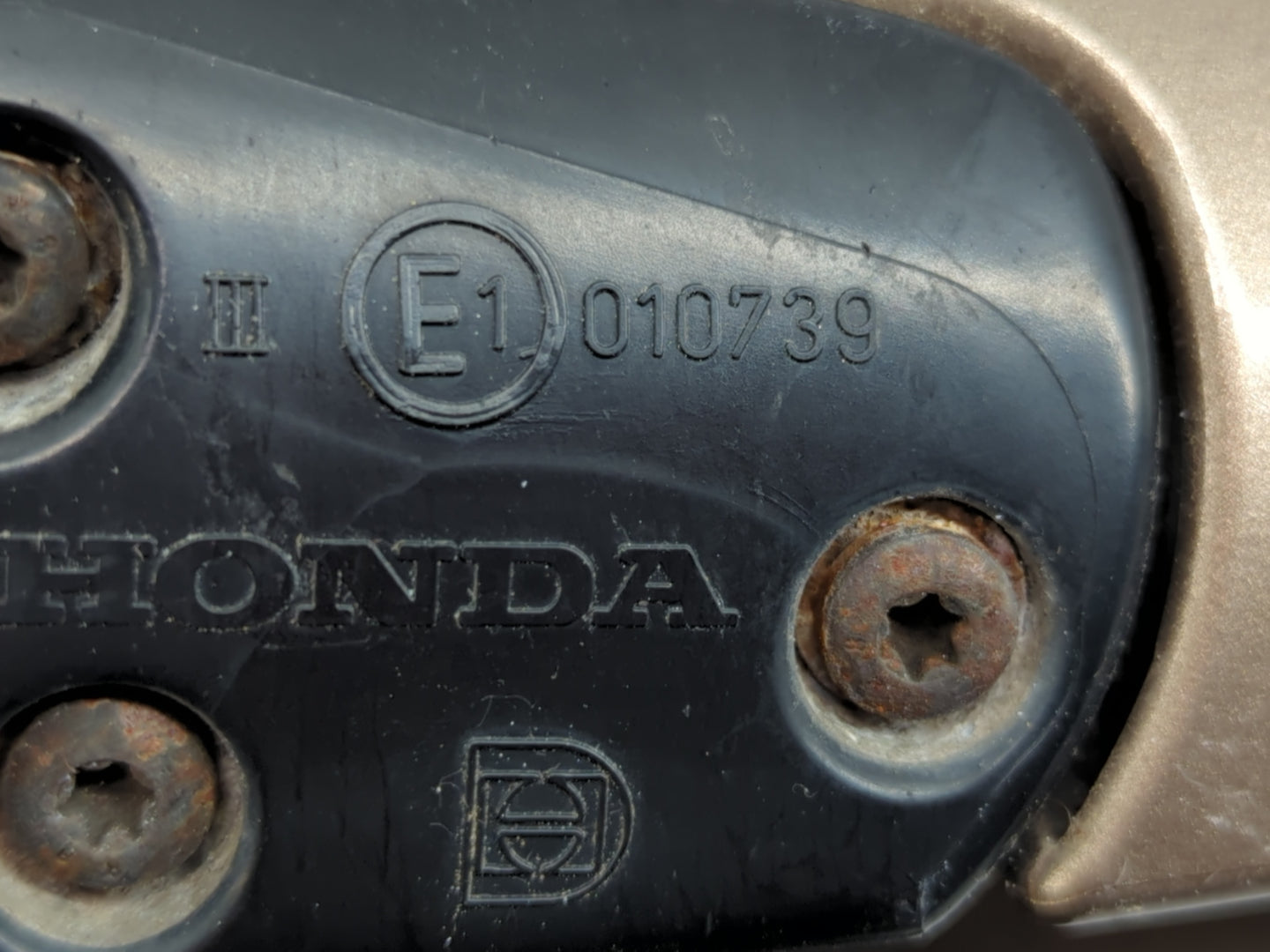 2002-2006 Honda Cr-v Driver Left Side View Manual Door Mirror - Oemusedautoparts1.com