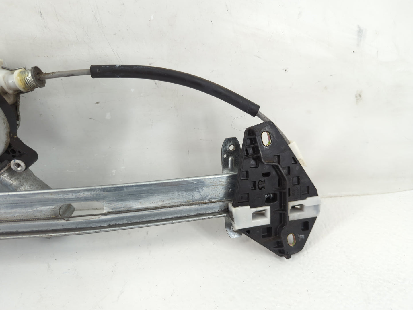 2002-2006 Honda Cr-v Driver Left Front Window Regulator - Oemusedautoparts1.com