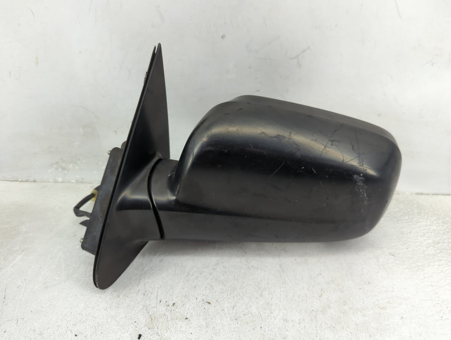 2002-2006 Honda Cr-V Driver Side View Mirror - Left Door Mirror OEM Used - Oemusedautoparts1.com