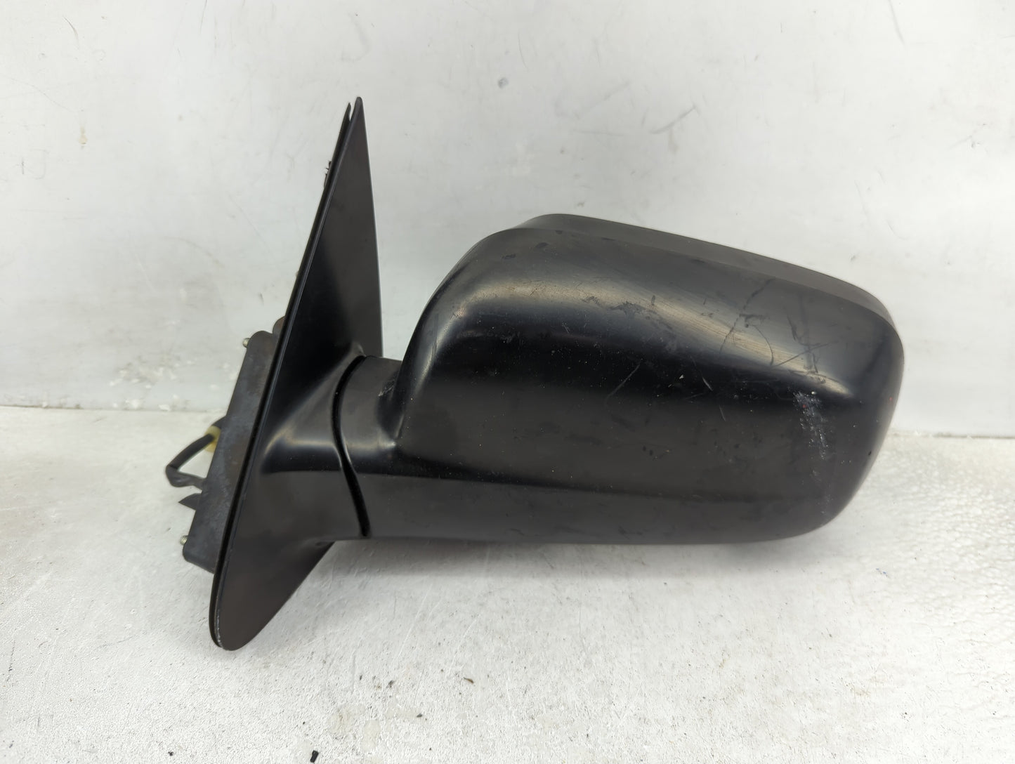 2002-2006 Honda Cr-V Driver Side View Mirror - Left Door Mirror OEM Used - Oemusedautoparts1.com