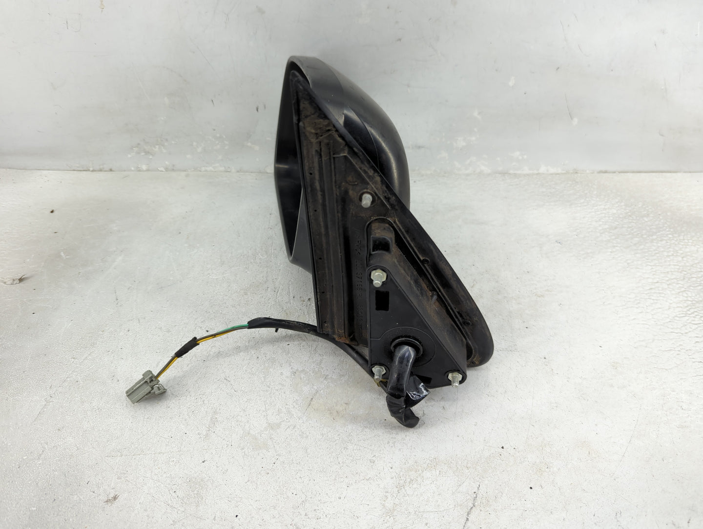 2002-2006 Honda Cr-V Driver Side View Mirror - Left Door Mirror OEM Used - Oemusedautoparts1.com