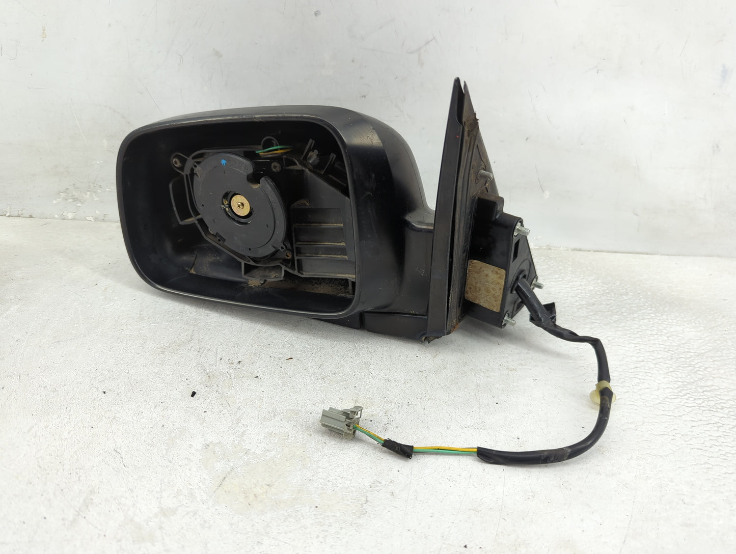 2002-2006 Honda Cr-V Driver Side View Mirror - Left Door Mirror OEM Used - Oemusedautoparts1.com