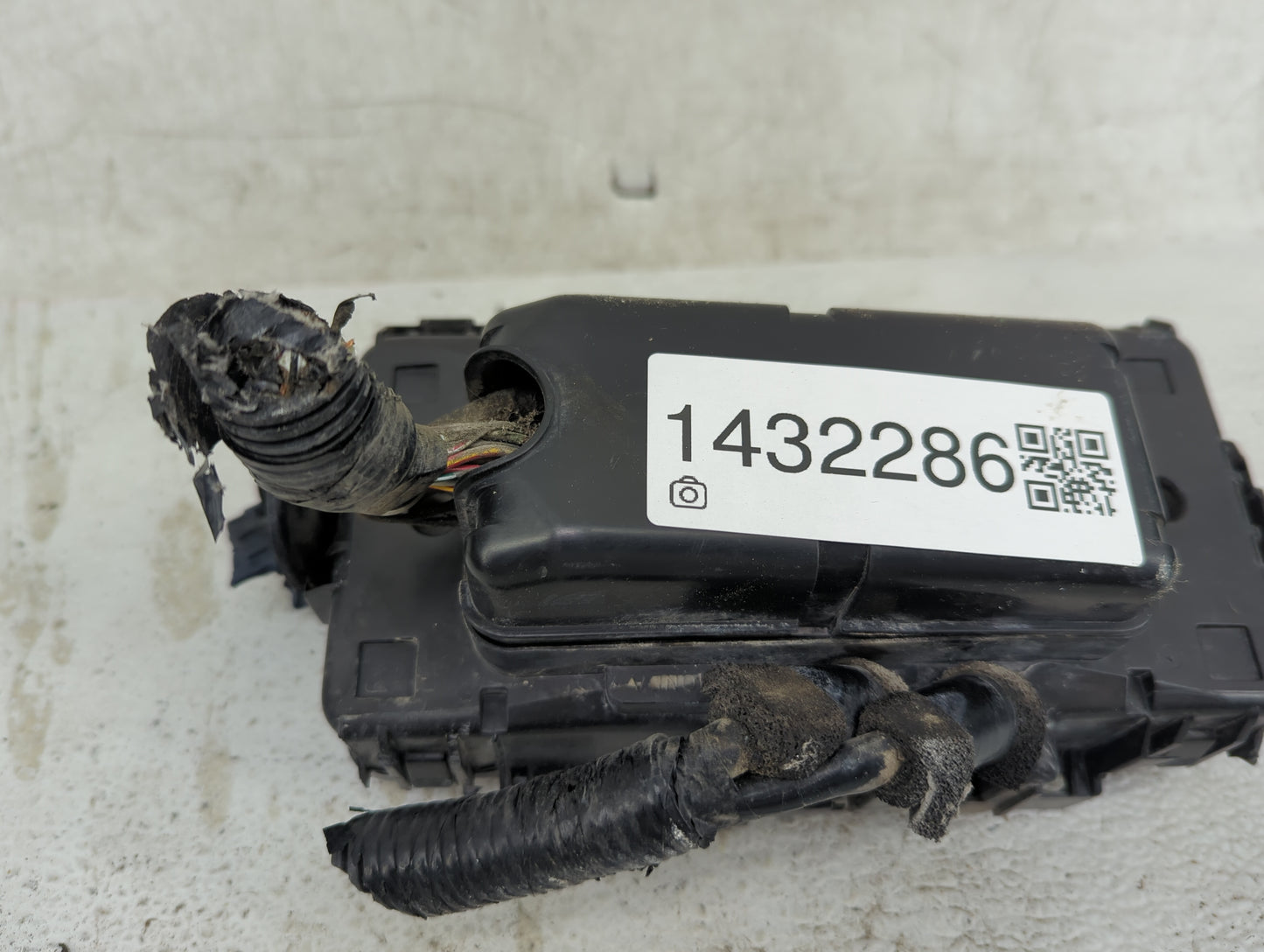 2002-2004 Honda Cr-V Fusebox Fuse Box Panel Relay Module Fits Fits 2002 2003 2004 OEM Used Auto Parts - Oemusedautoparts1.co
