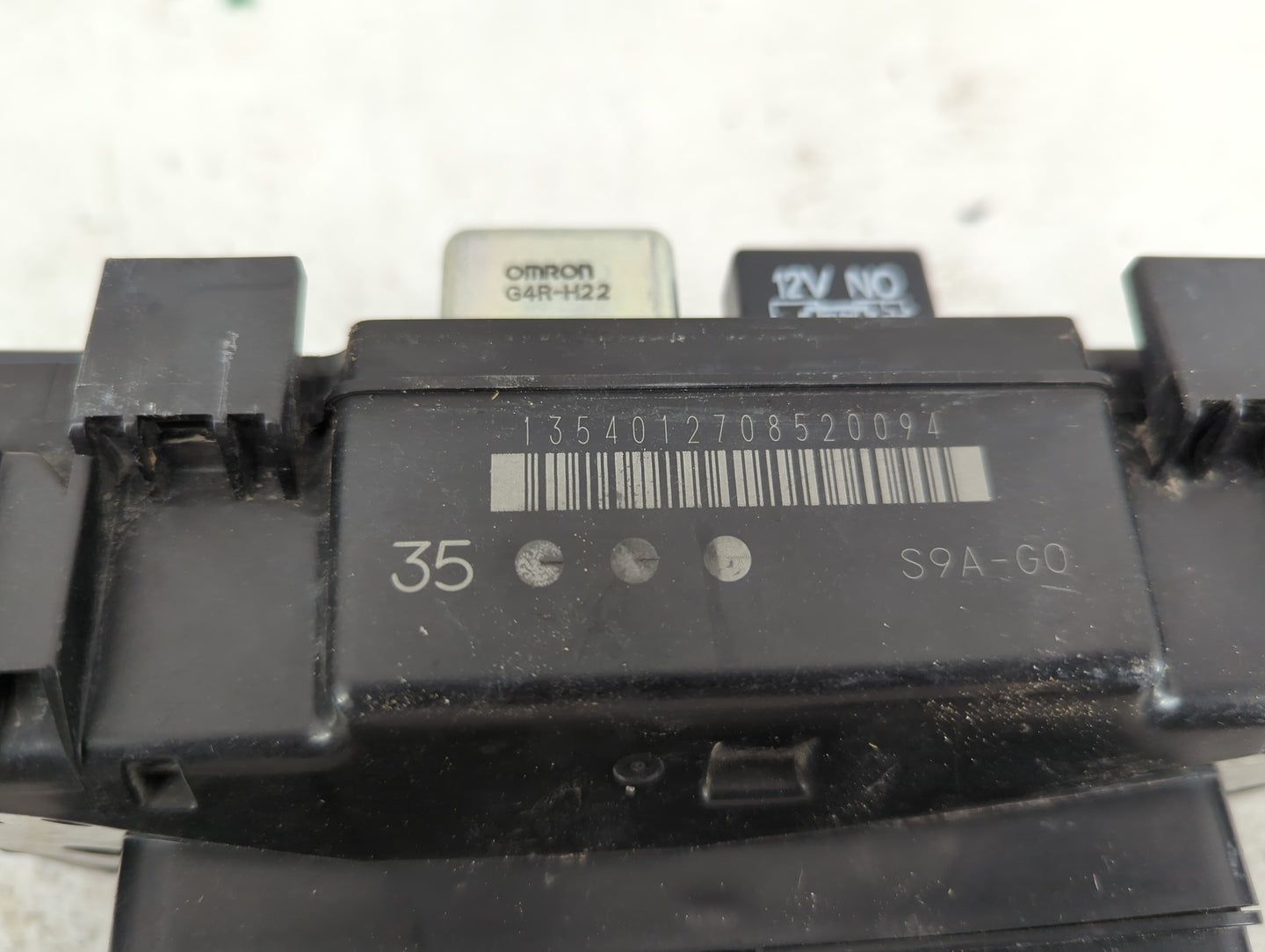 2002-2004 Honda Cr-V Fusebox Fuse Box Panel Relay Module Fits Fits 2002 2003 2004 OEM Used Auto Parts - Oemusedautoparts1.co