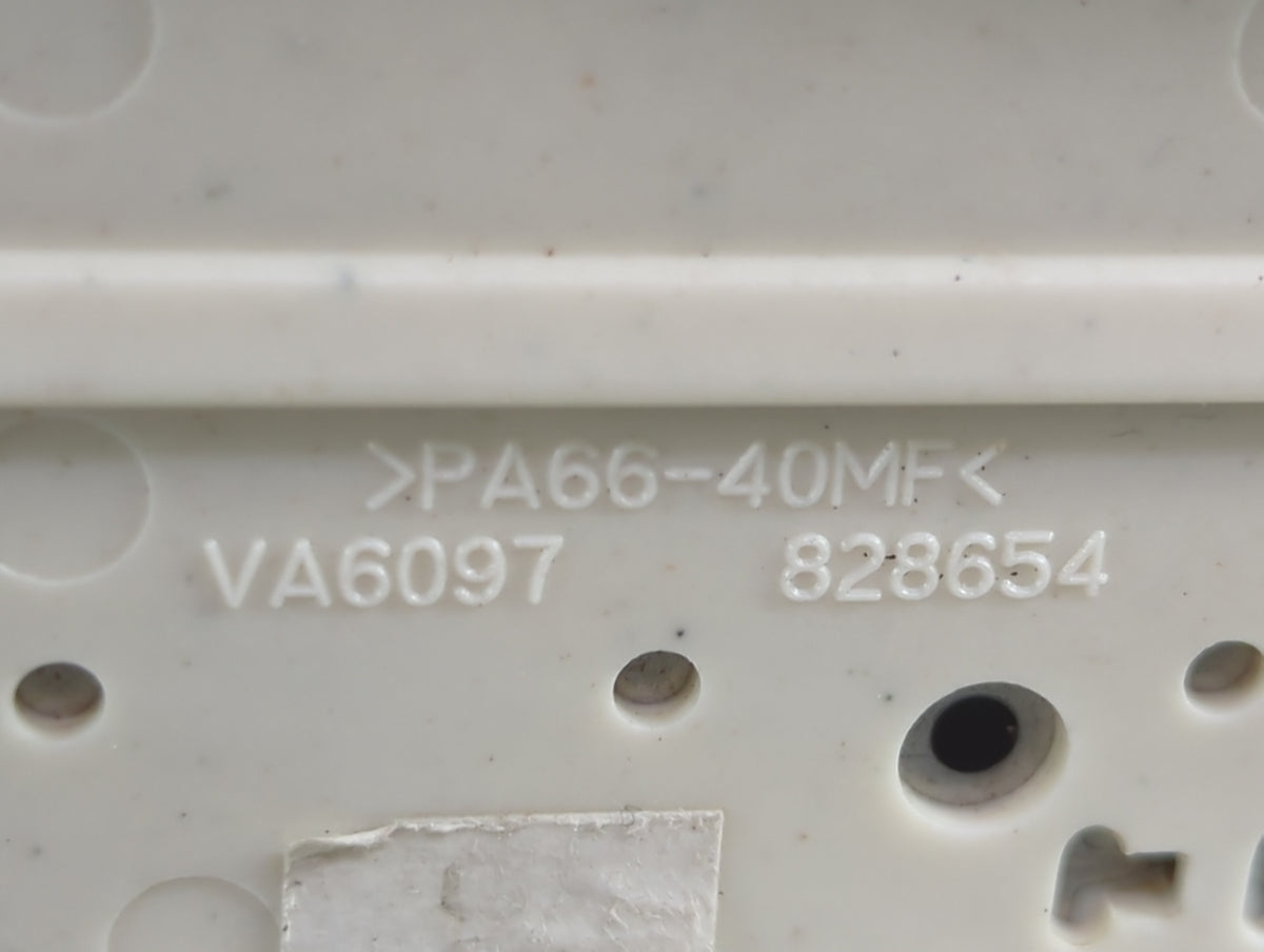 2004 Honda Cr-v Overhead Roof Console 1437896 - Oemusedautoparts1.com