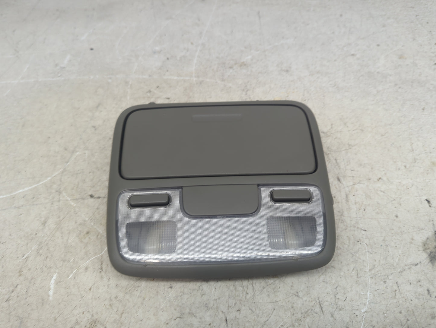 2004 Honda Cr-v Overhead Roof Console Gray - Oemusedautoparts1.com