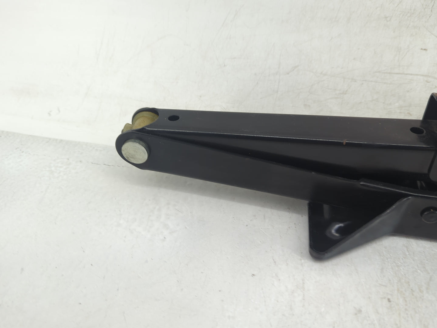 2004 Honda Cr-v Spare Scissor Car Jack Black - Oemusedautoparts1.com
