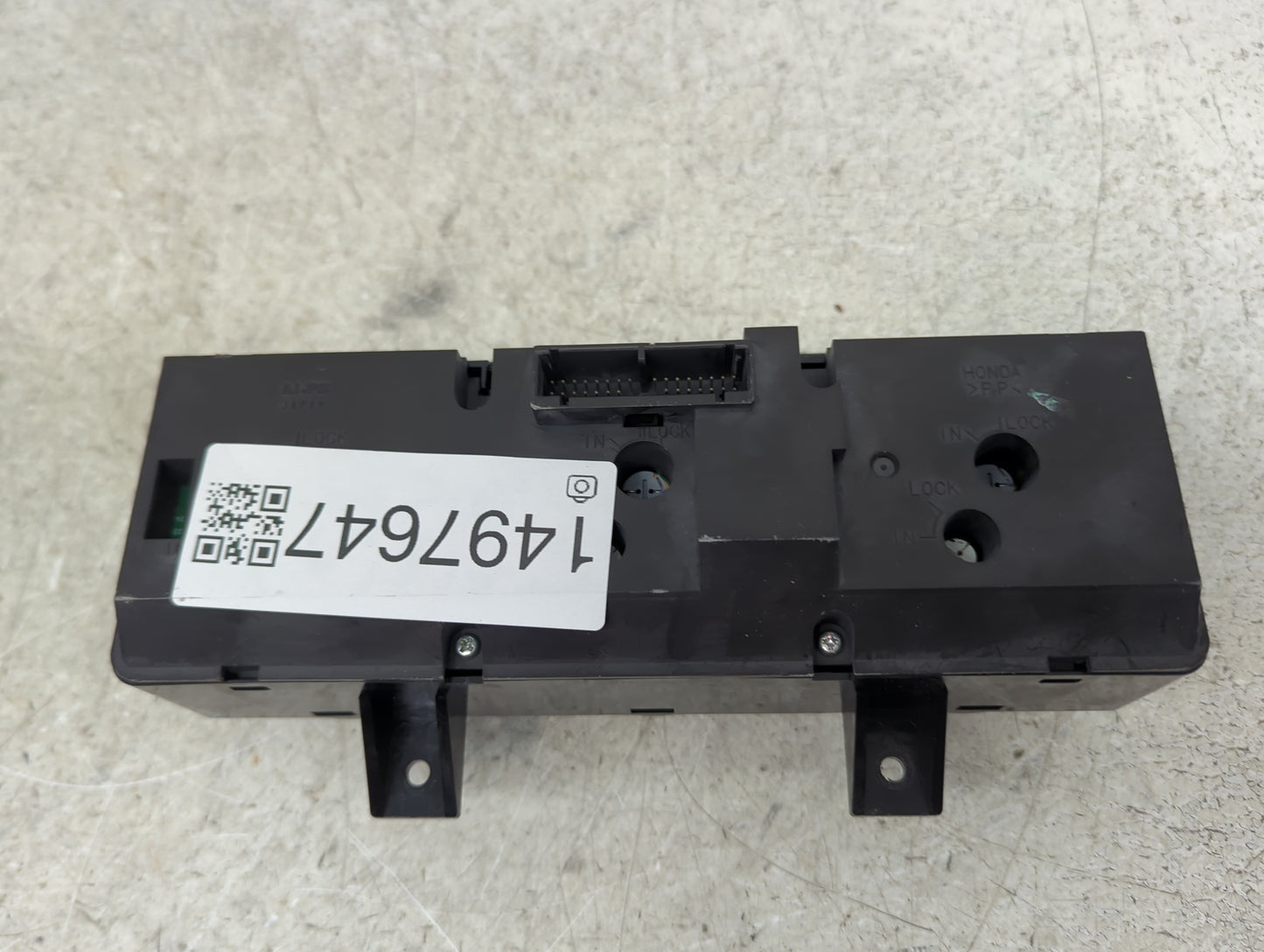 2003-2008 Honda Element Climate Control Module Temperature AC/Heater Replacement P/N:AQ-0124K Fits OEM Used Auto Parts - Oem