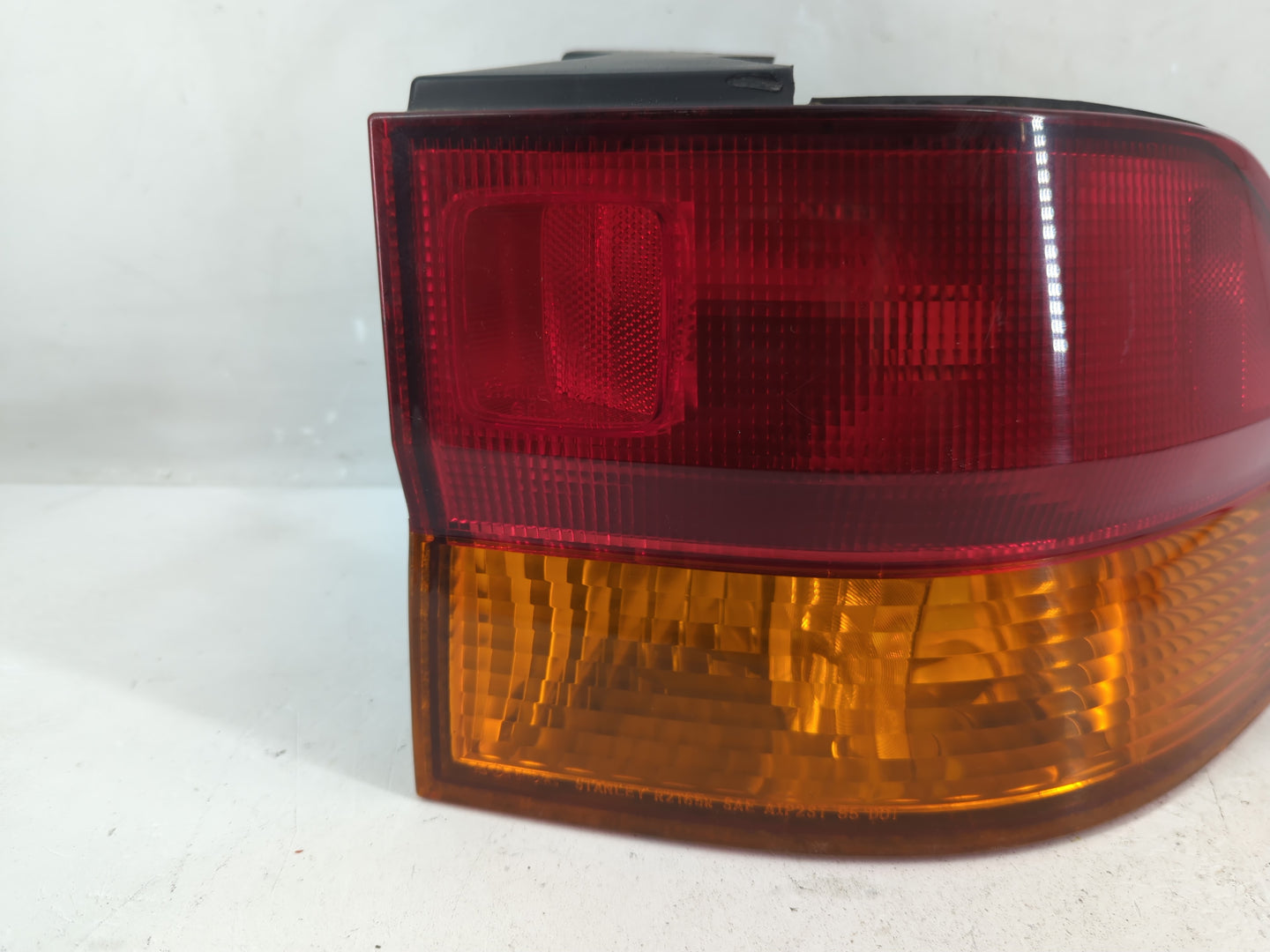 2002-2004 Honda Odyssey Tail Light Assembly Passenger Right OEM Fits Fits 2002 2003 2004 OEM Used Auto Parts - Oemusedautopa