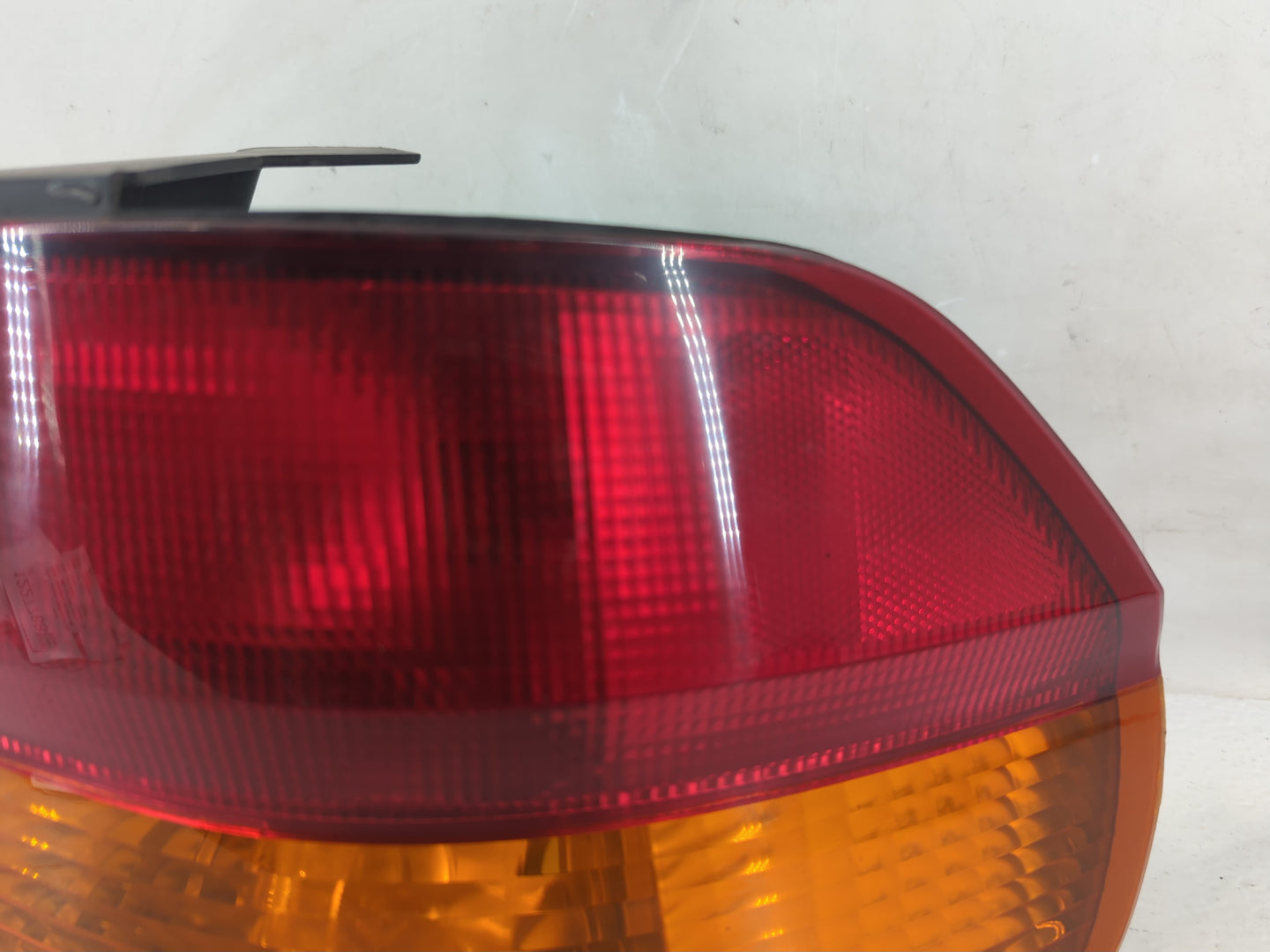 2002-2004 Honda Odyssey Tail Light Assembly Passenger Right OEM Fits Fits 2002 2003 2004 OEM Used Auto Parts - Oemusedautopa