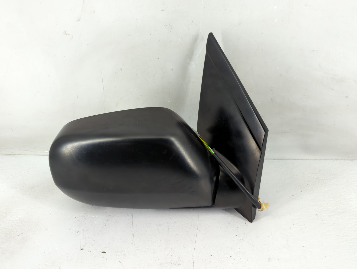 2004 Honda Odyssey Side Mirror Replacement Passenger Right View Door Mirror Fits OEM Used Auto Parts - Oemusedautoparts1.com