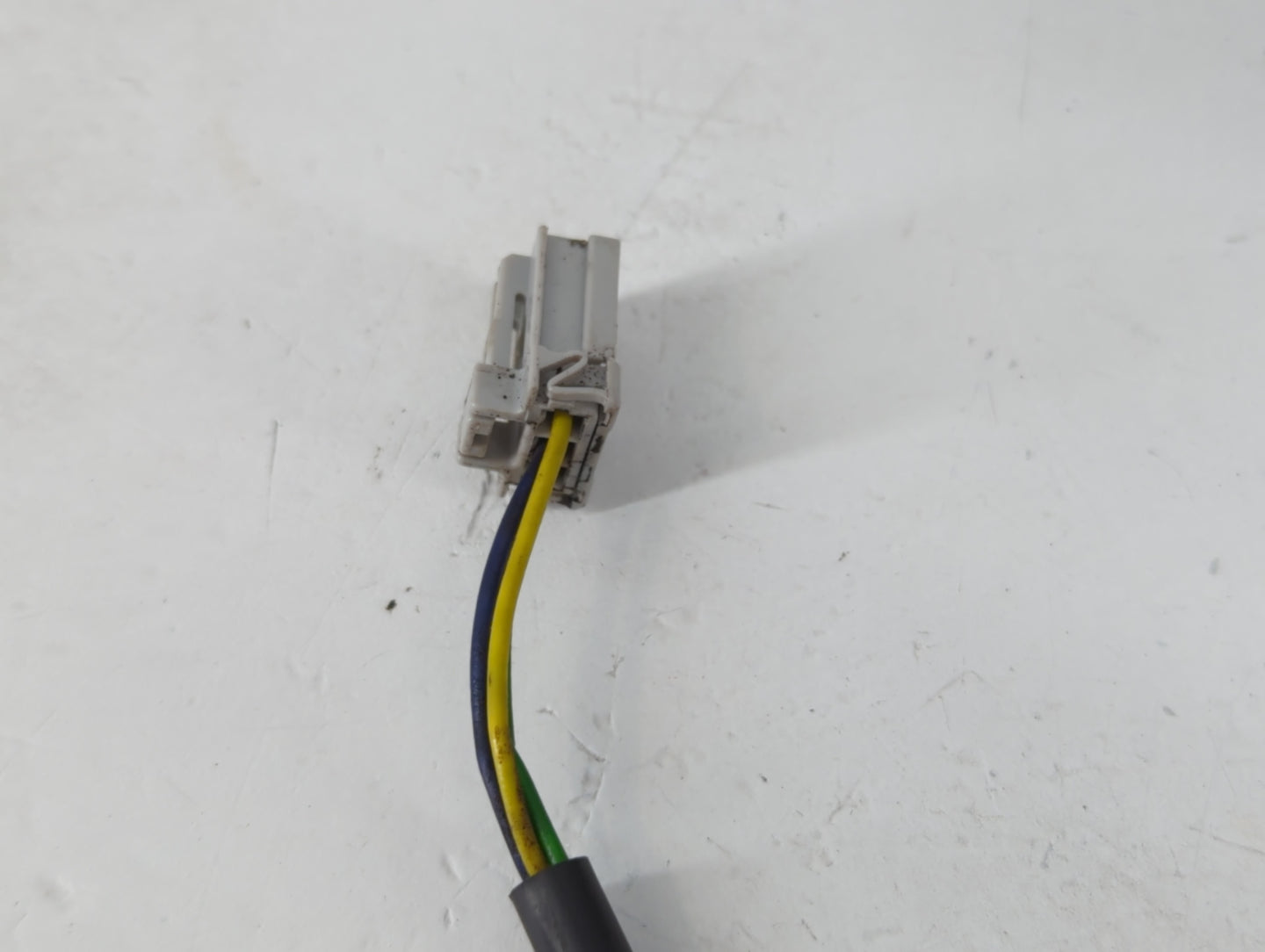 2004 Honda Odyssey Side Mirror Replacement Driver Left View Door Mirror P/N:7625050 Fits OEM Used Auto Parts - Oemusedautopa