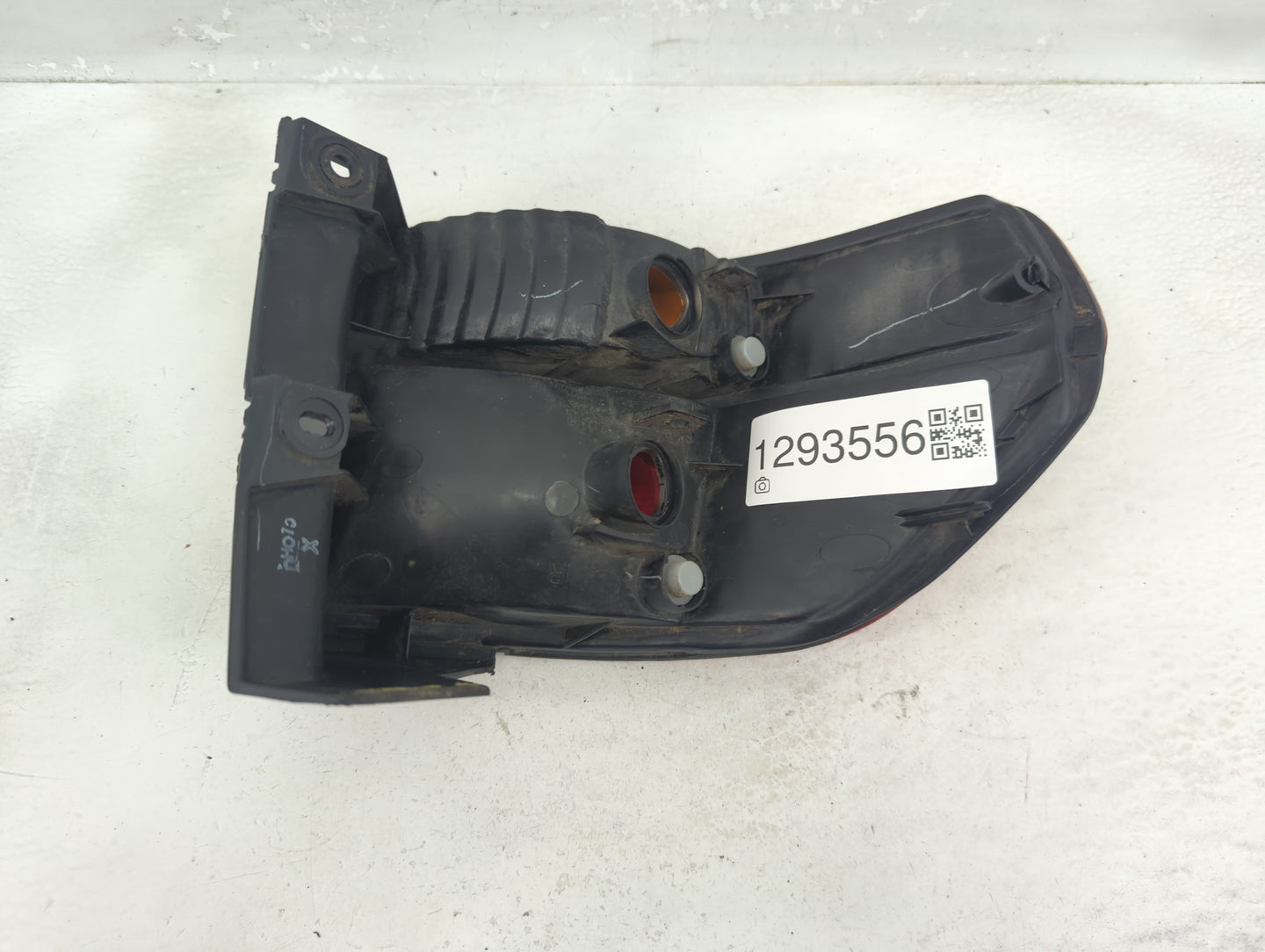 2002-2004 Honda Odyssey Tail Light Assembly Passenger Right OEM Fits Fits 2002 2003 2004 OEM Used Auto Parts - Oemusedautopa