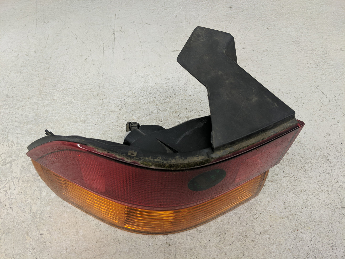 2002-2004 Honda Odyssey Tail Light Assembly Driver Left OEM Fits Fits 2002 2003 2004 OEM Used Auto Parts - Oemusedautoparts1