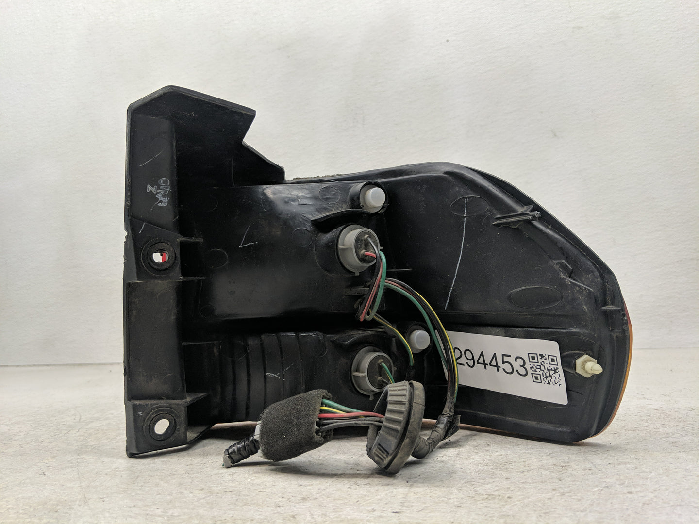 2002-2004 Honda Odyssey Tail Light Assembly Driver Left OEM Fits Fits 2002 2003 2004 OEM Used Auto Parts - Oemusedautoparts1
