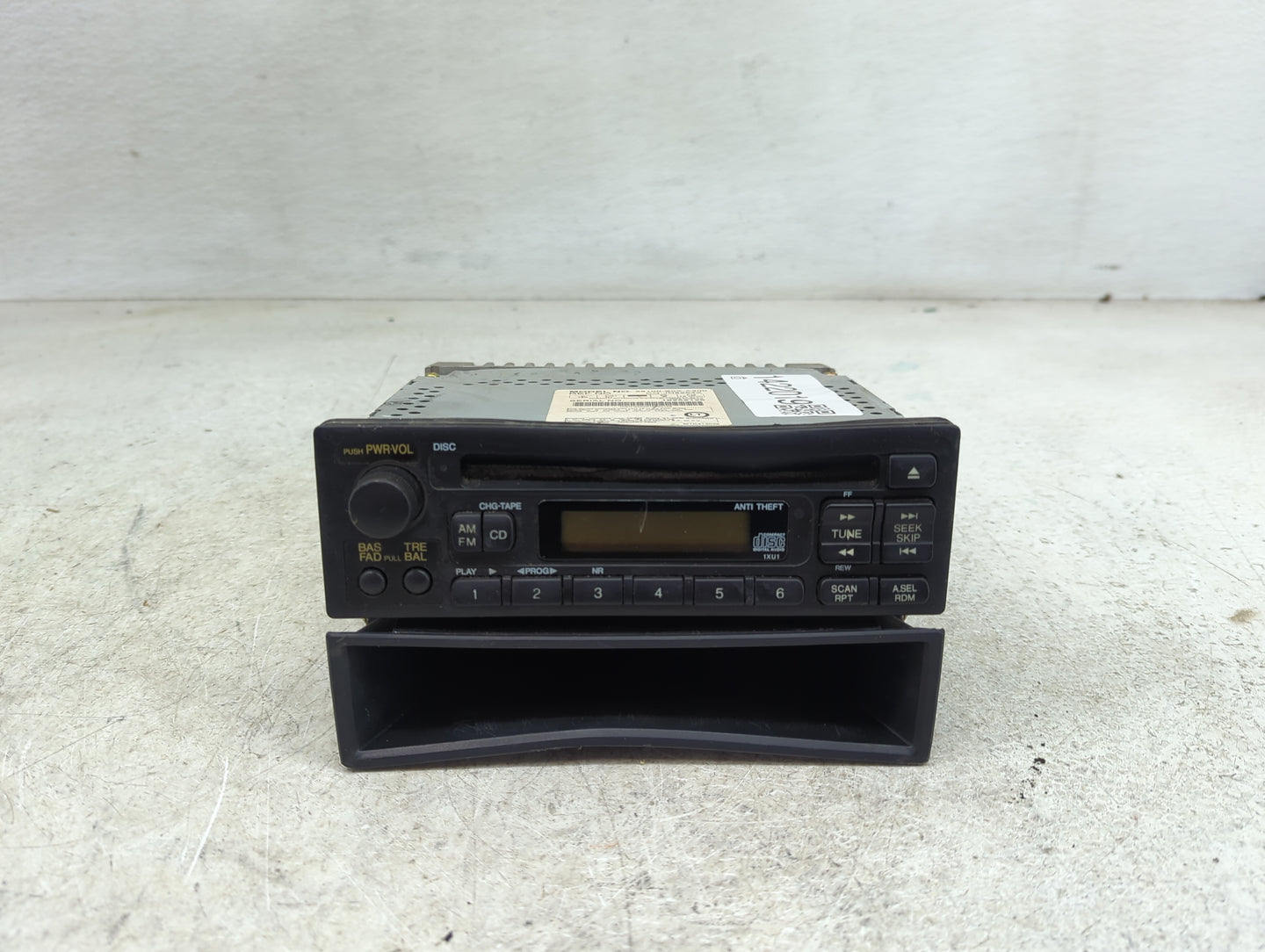2003-2004 Honda Odyssey Radio AM FM Cd Player Receiver Replacement P/N:39100-S0X-A300 Fits Fits 2003 2004 OEM Used Auto Part