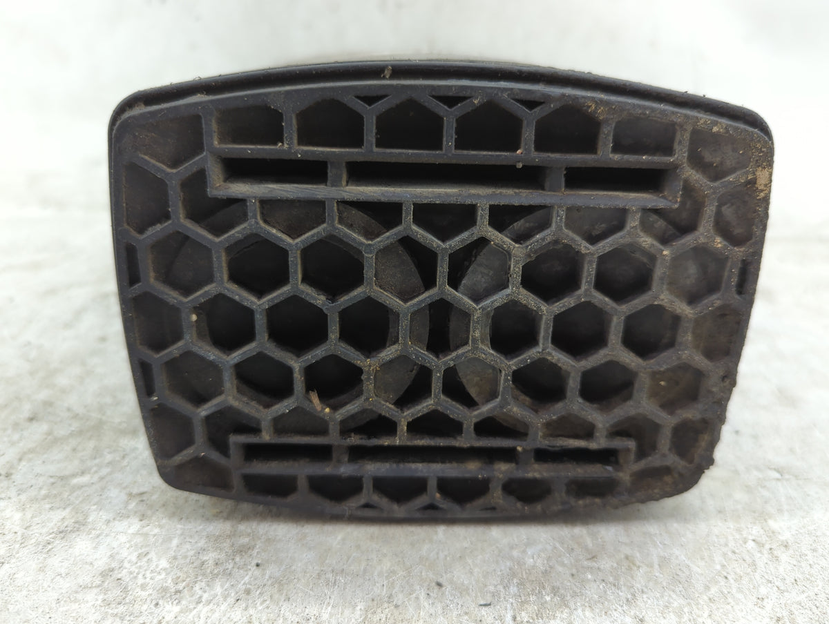 2004 Honda Odyssey Fuel Vapor Charcoal Canister - Oemusedautoparts1.com