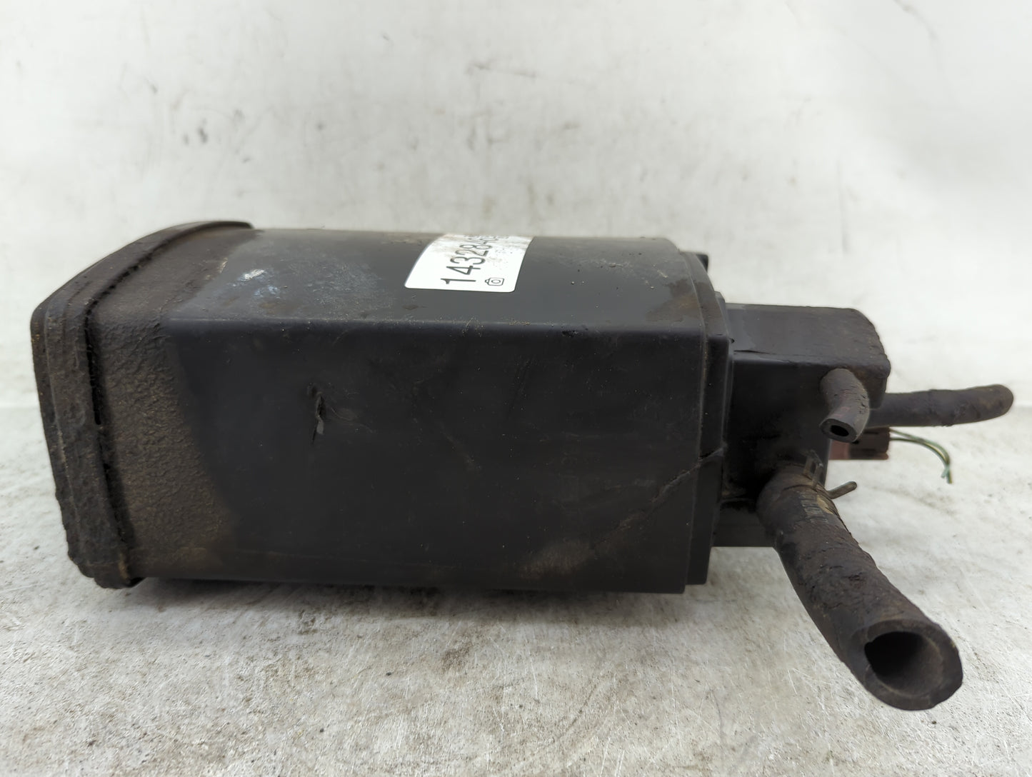 2004 Honda Odyssey Fuel Vapor Charcoal Canister - Oemusedautoparts1.com