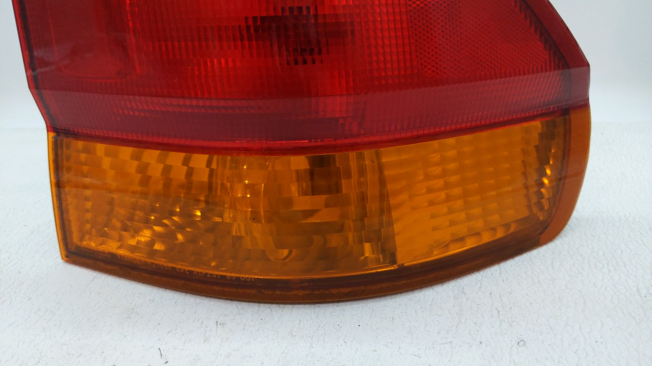 2002-2004 Honda Odyssey Tail Light Assembly Passenger Right OEM Fits Fits 2002 2003 2004 OEM Used Auto Parts - Oemusedautopa