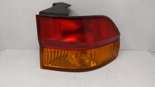 2002-2004 Honda Odyssey Tail Light Assembly Passenger Right OEM Fits Fits 2002 2003 2004 OEM Used Auto Parts - Oemusedautopa