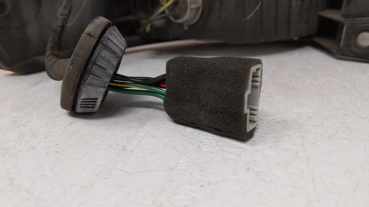 2002-2004 Honda Odyssey Tail Light Assembly Passenger Right OEM Fits Fits 2002 2003 2004 OEM Used Auto Parts - Oemusedautopa