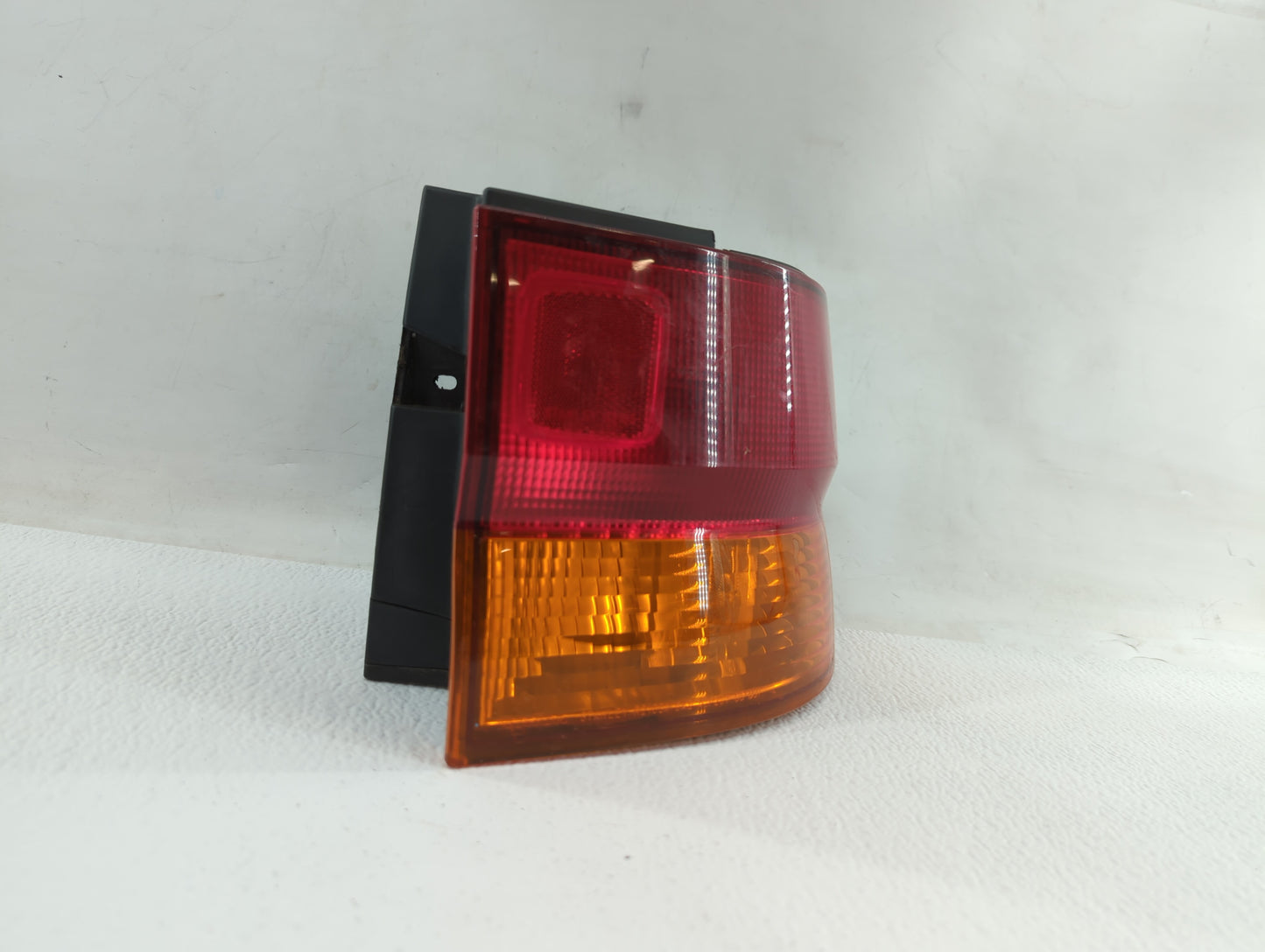 2002-2004 Honda Odyssey Tail Light Assembly Driver Left OEM P/N:317-1961L-AS-YR Fits Fits 2002 2003 2004 OEM Used Auto Parts