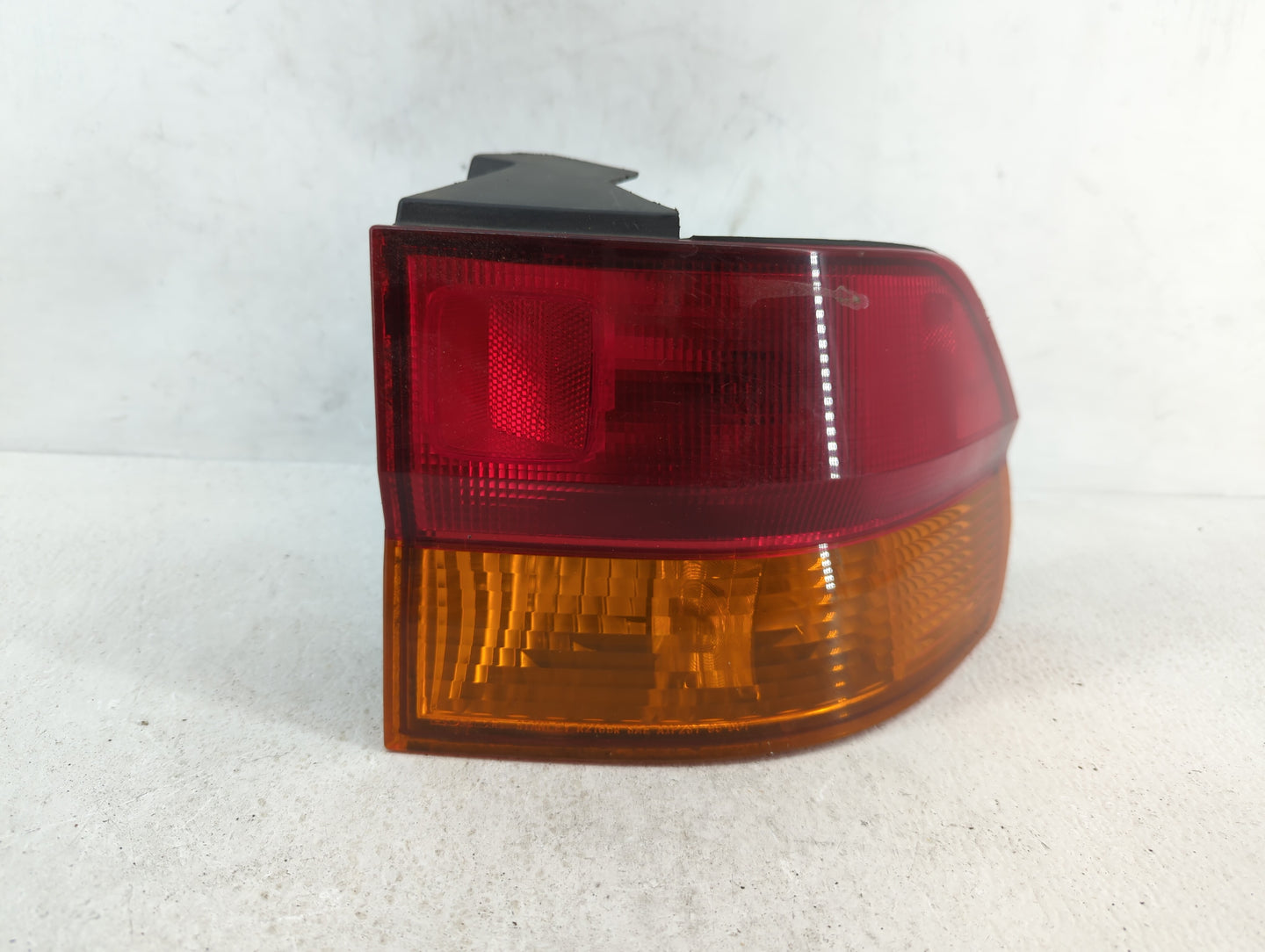 2002-2004 Honda Odyssey Tail Light Assembly Passenger Right OEM P/N:017440 Fits Fits 2002 2003 2004 OEM Used Auto Parts - Oe