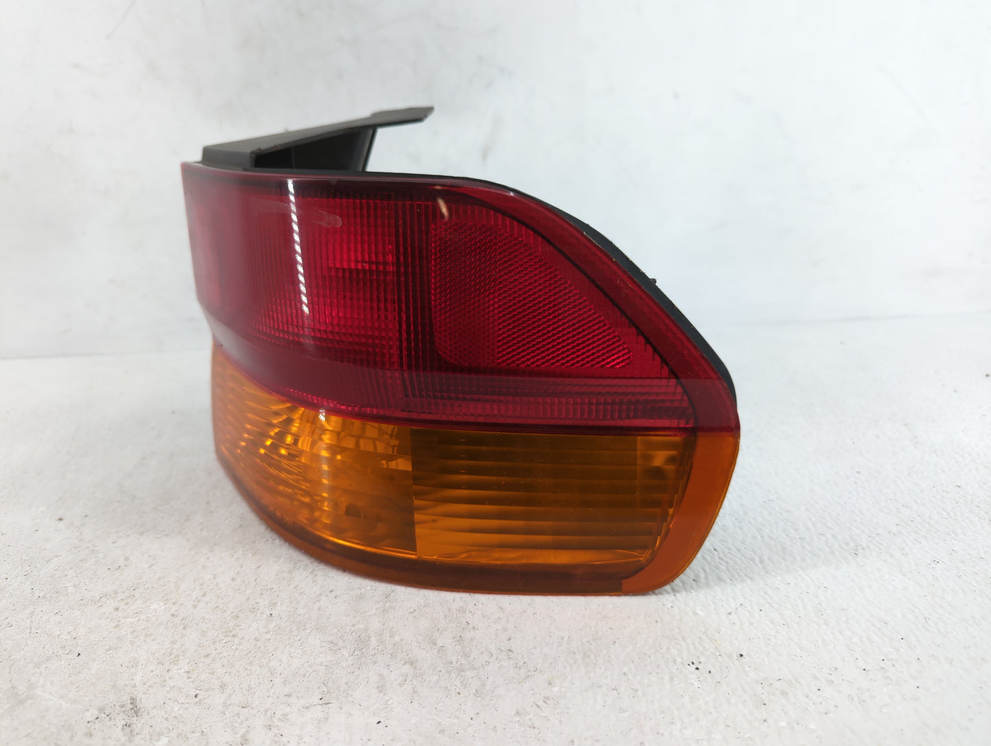 2002-2004 Honda Odyssey Tail Light Assembly Passenger Right OEM P/N:017440 Fits Fits 2002 2003 2004 OEM Used Auto Parts - Oe