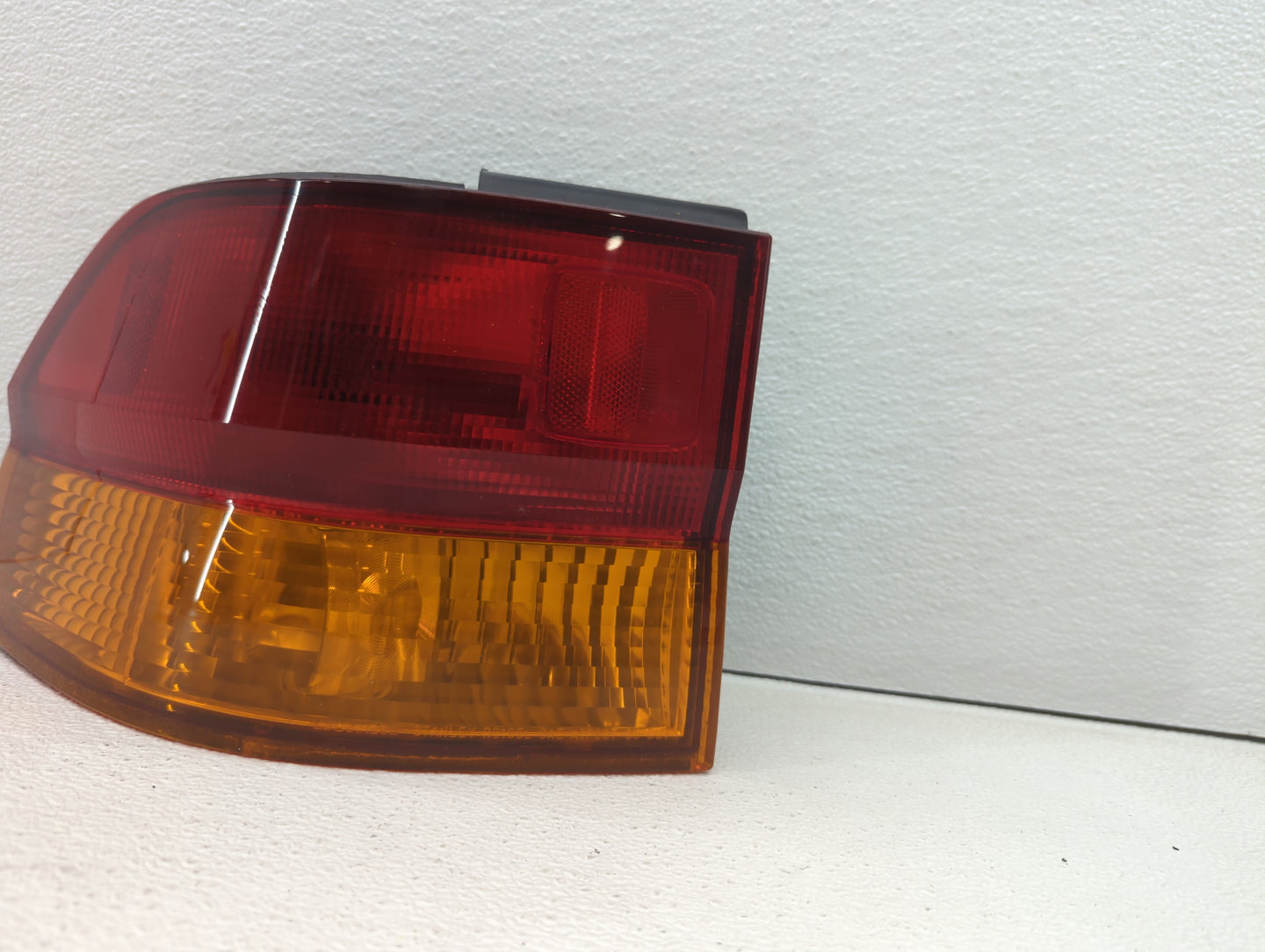 2002-2004 Honda Odyssey Tail Light Assembly Driver Left OEM P/N:317-1961L-AS-YR Fits Fits 2002 2003 2004 OEM Used Auto Parts