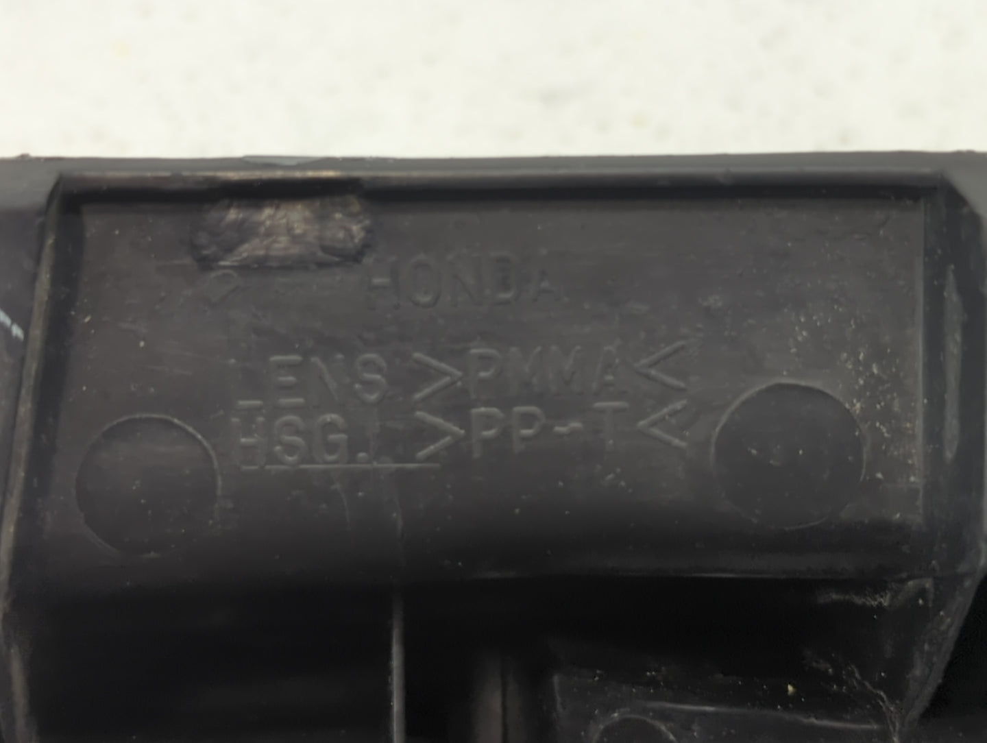 2002-2004 Honda Odyssey Tail Light Assembly Driver Left OEM P/N:317-1961L-AS-YR Fits Fits 2002 2003 2004 OEM Used Auto Parts