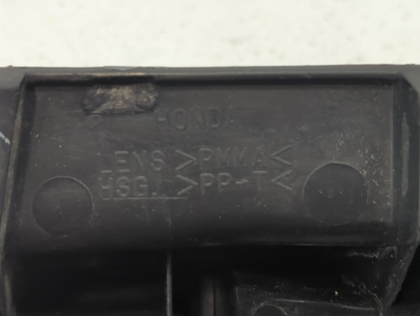 2002-2004 Honda Odyssey Tail Light Assembly Driver Left OEM P/N:317-1961L-AS-YR Fits Fits 2002 2003 2004 OEM Used Auto Parts