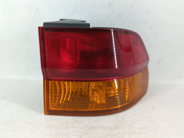 2002-2004 Honda Odyssey Tail Light Assembly Passenger Right OEM P/N:017440 Fits Fits 2002 2003 2004 OEM Used Auto Parts - Oe