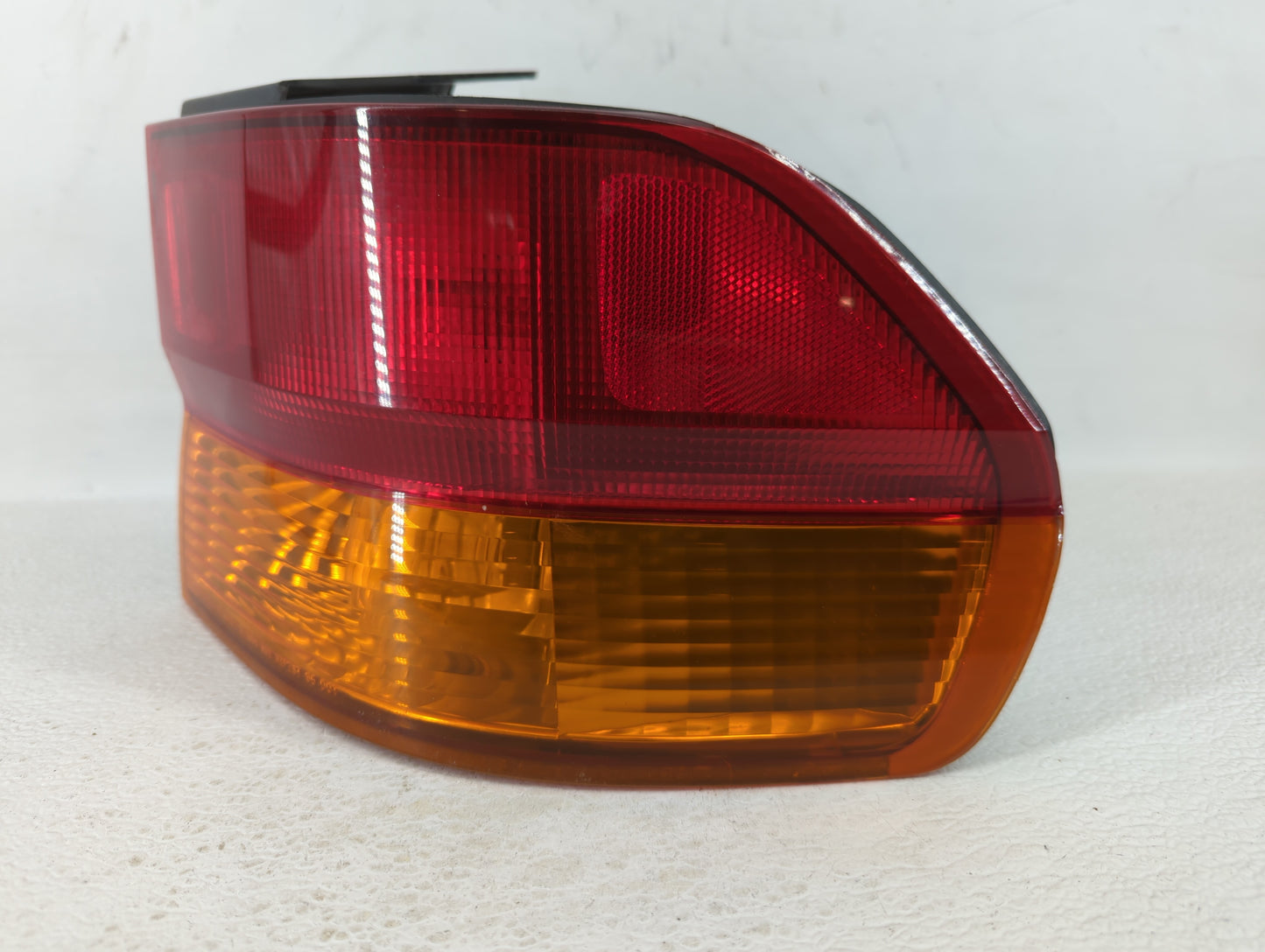2002-2004 Honda Odyssey Tail Light Assembly Passenger Right OEM P/N:017440 Fits Fits 2002 2003 2004 OEM Used Auto Parts - Oe