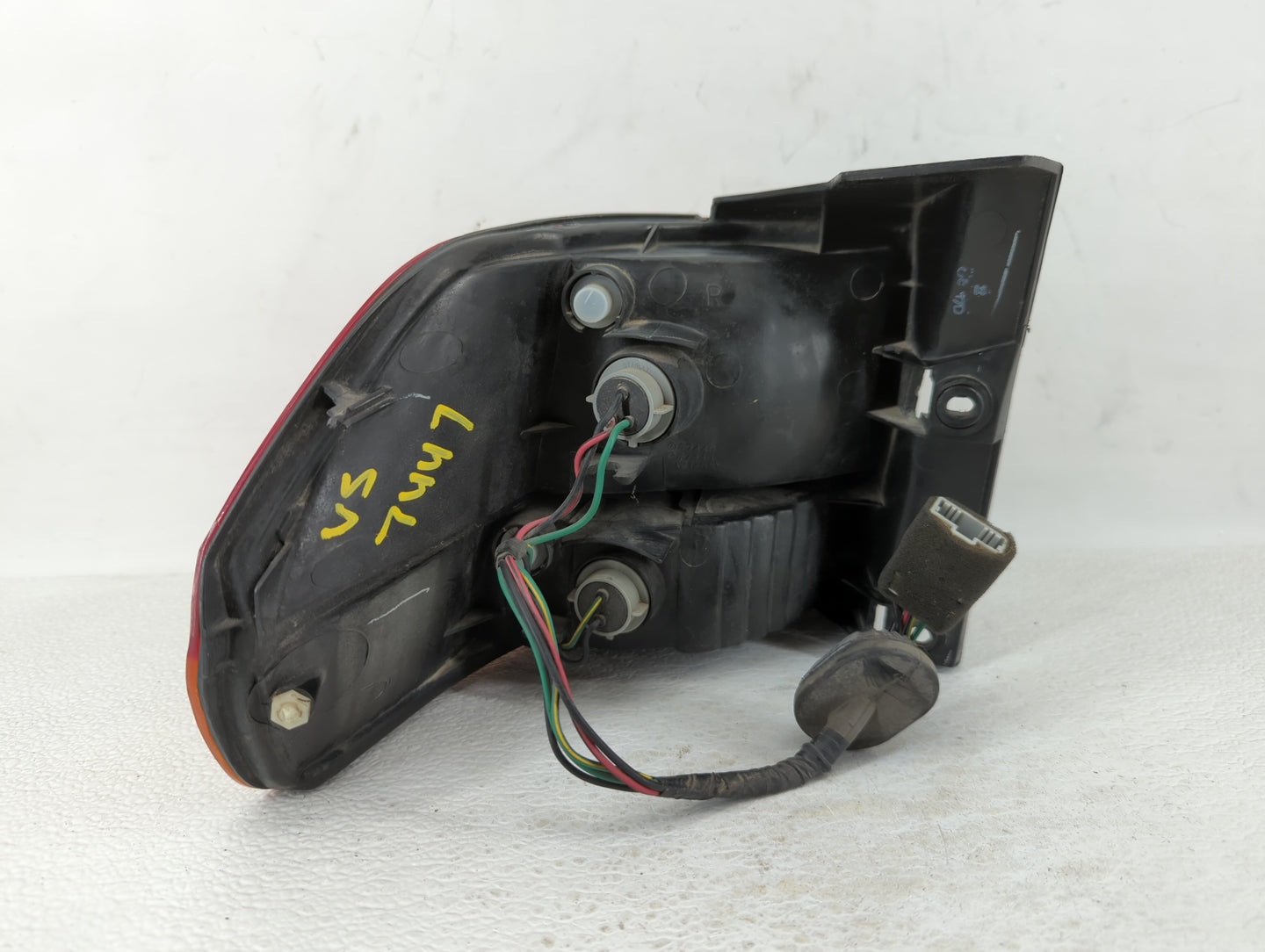 2002-2004 Honda Odyssey Tail Light Assembly Passenger Right OEM P/N:017440 Fits Fits 2002 2003 2004 OEM Used Auto Parts - Oe
